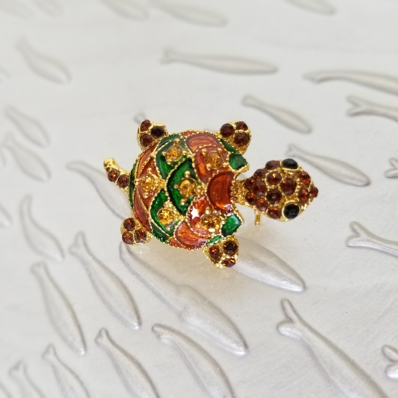 NWT-  💥*2/$20 Bejeweled Sea Turtle Brooch Pin - Picture 3 of 10